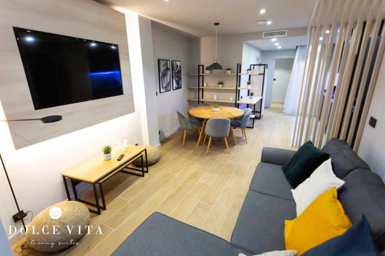 Apartamento Milano Living Suites En Vila Real Bagian luar foto