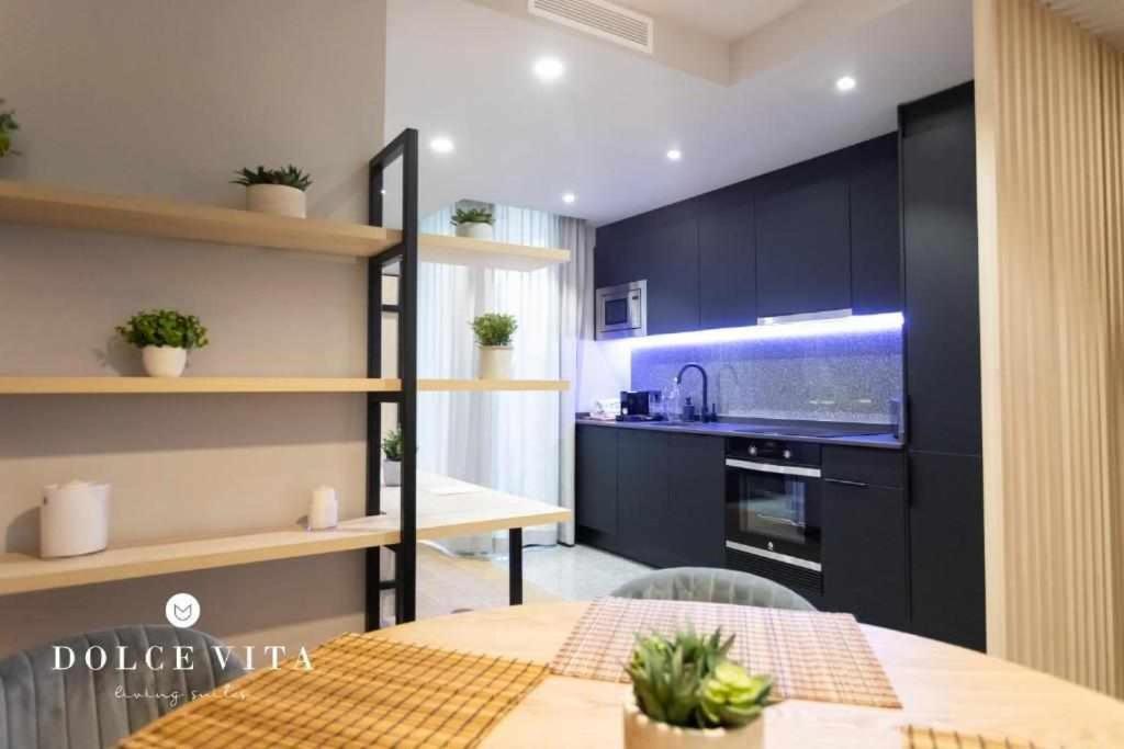 Apartamento Milano Living Suites En Vila Real Bagian luar foto