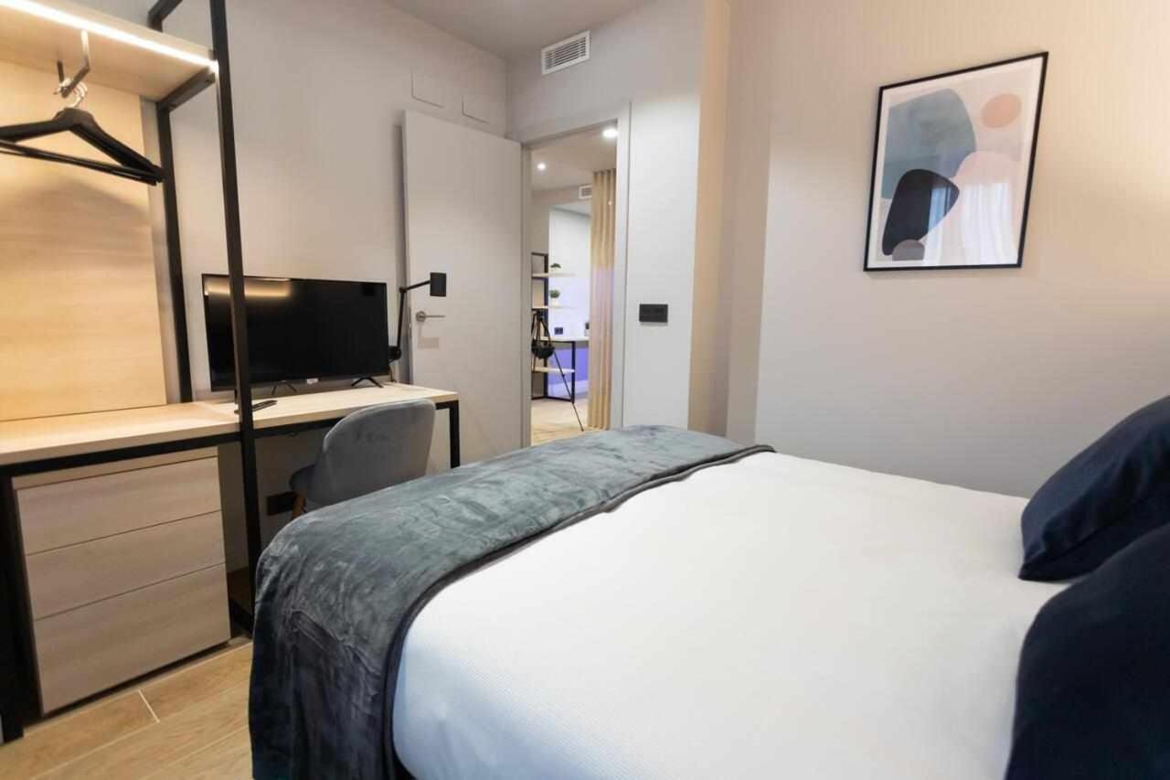 Apartamento Milano Living Suites En Vila Real Bagian luar foto