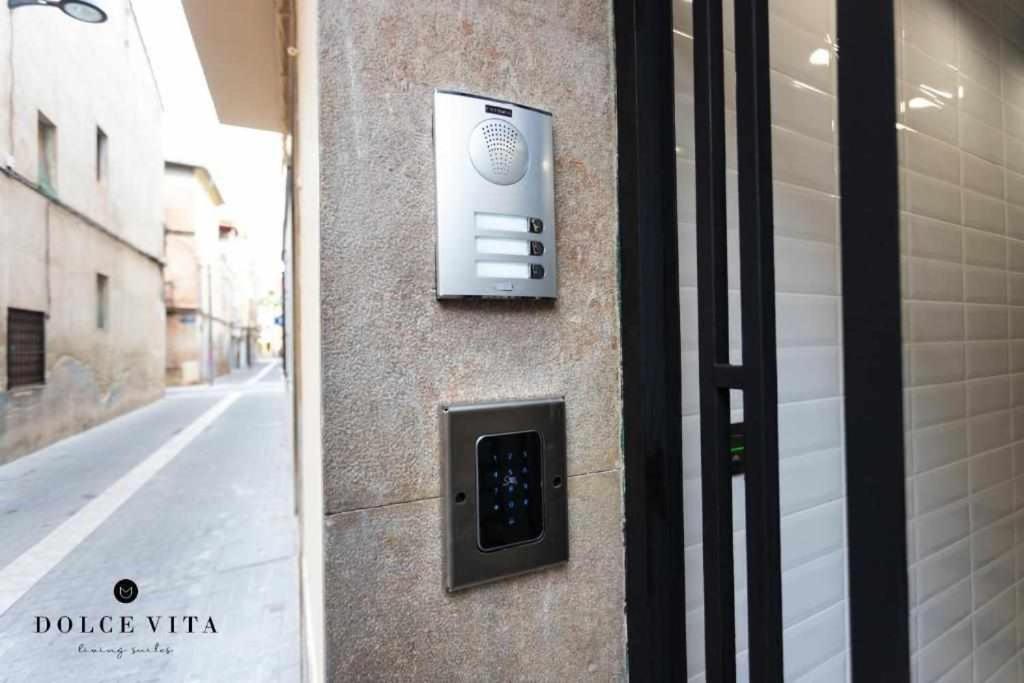 Apartamento Milano Living Suites En Vila Real Bagian luar foto